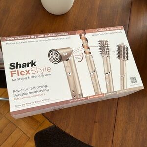 Brand New Shark FlexStyle Air Styling & Drying System